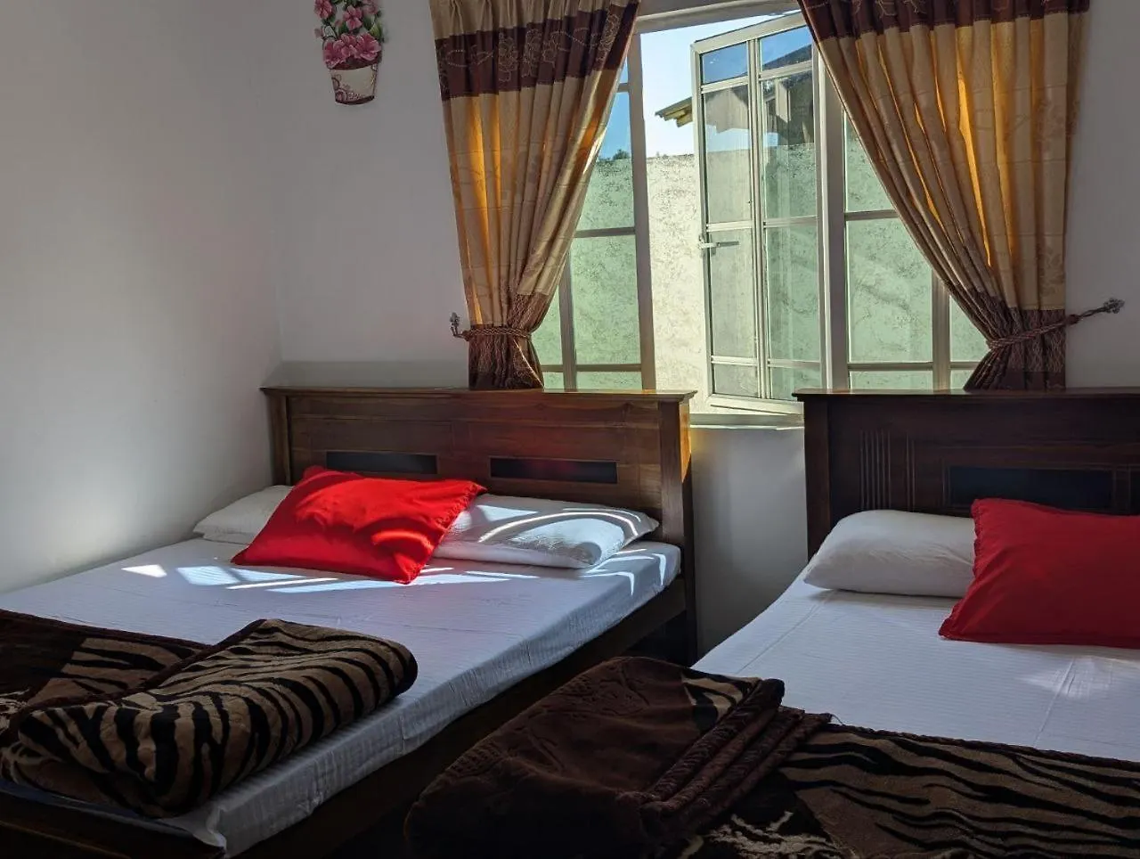 Moon Plains White House Apartment Nuwara Eliya 0*,  Sri Lanka