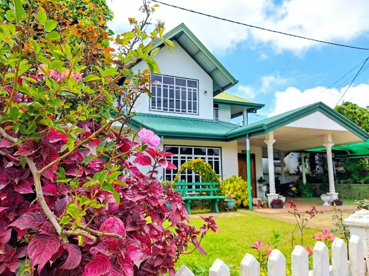 Homestay Moon Plains White House Apartment Nuwara Eliya Sri Lanka
